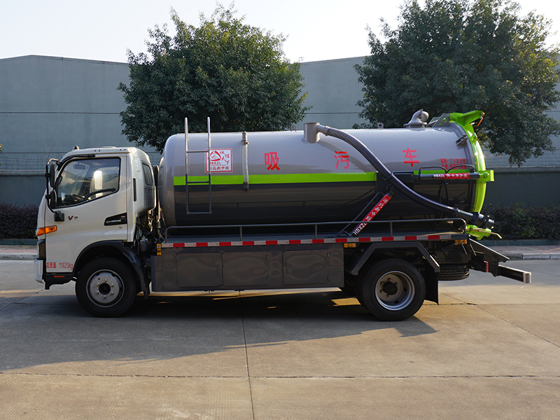 中潔牌XZL5128GXW6型吸污車(chē)