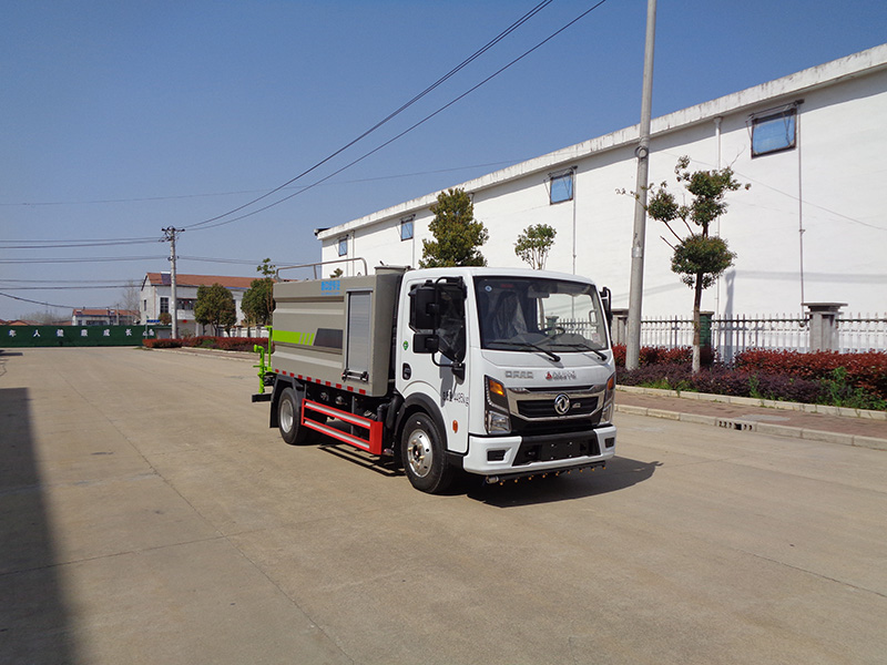 XZL5040TYH6型路面養(yǎng)護(hù)車(chē)