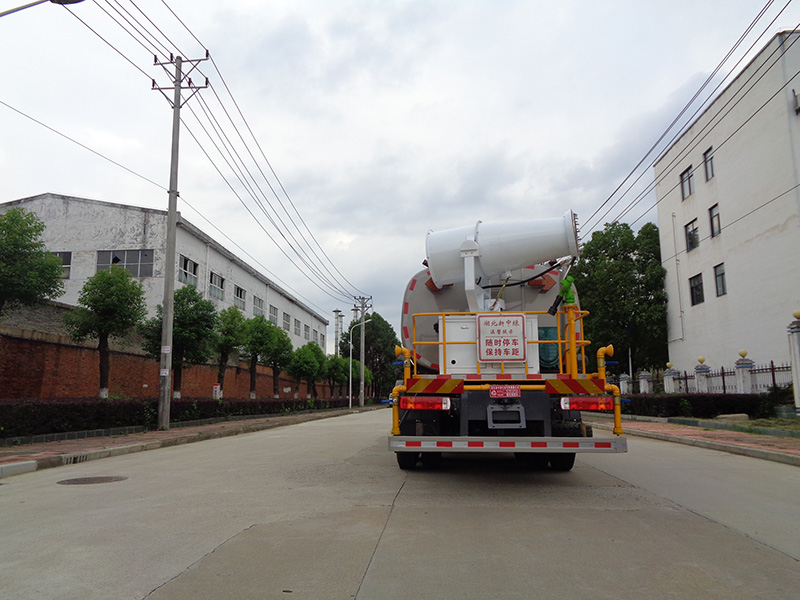 XZL5251GPS6型綠化噴灑車