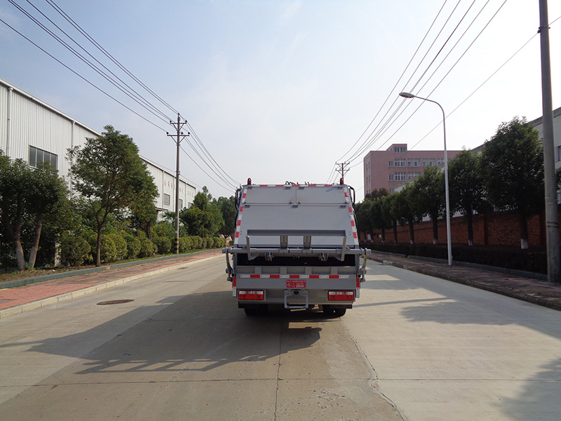 XZL5090ZYS6型壓縮式垃圾車(chē)