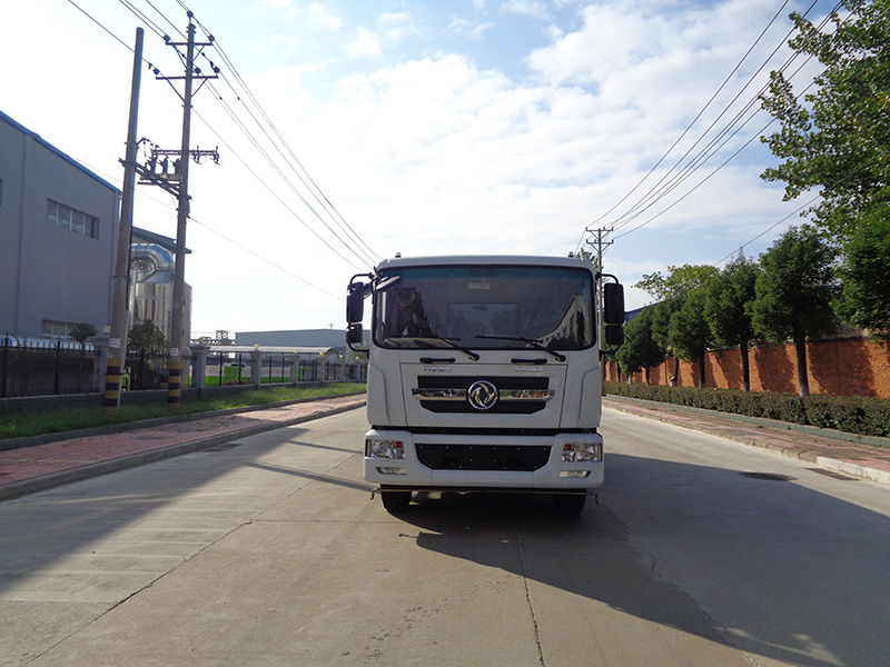 XZL5180TXCBEV型純電動(dòng)吸塵車(chē)