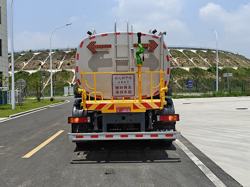 XZL5250GPSBEV型純電動(dòng)綠化噴灑車(chē)