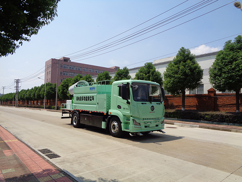 XZL5183TDYBEV型純電動(dòng)多功能抑塵車